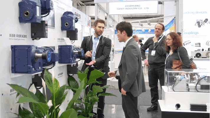 1714455330834376.gif 3.gif